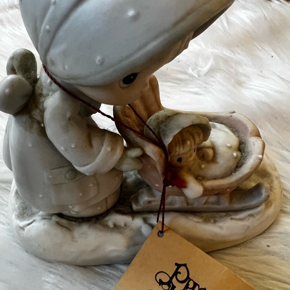 Precious moment figurine January 1987 tags attached pristine condition - Picture 9 of 9